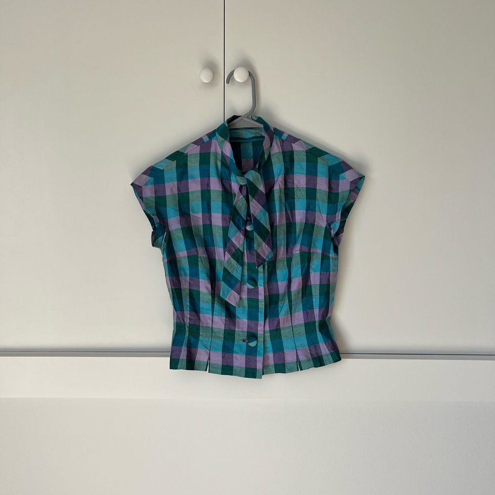 Plaid Tie-Neck blouse